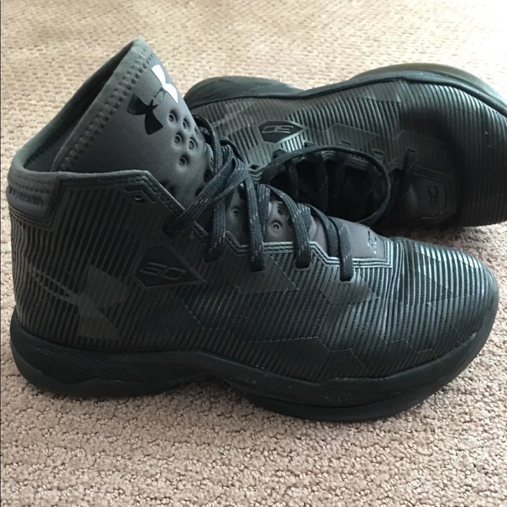 Youth Under Armour Curry 2.5 Basketball Shoes